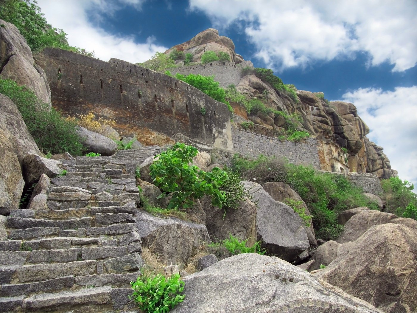 Обои горы, лестница, руины, крепость, форт, индия, mountains, ladder, ruins, fortress, fort, india разрешение 3200x2400 Загрузить