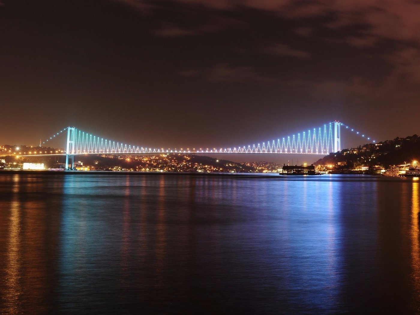 Обои ночь, мост, город, турция, стамбул, босфорский мост, night, bridge, the city, turkey, istanbul, bosphorus bridge разрешение 2646x1200 Загрузить