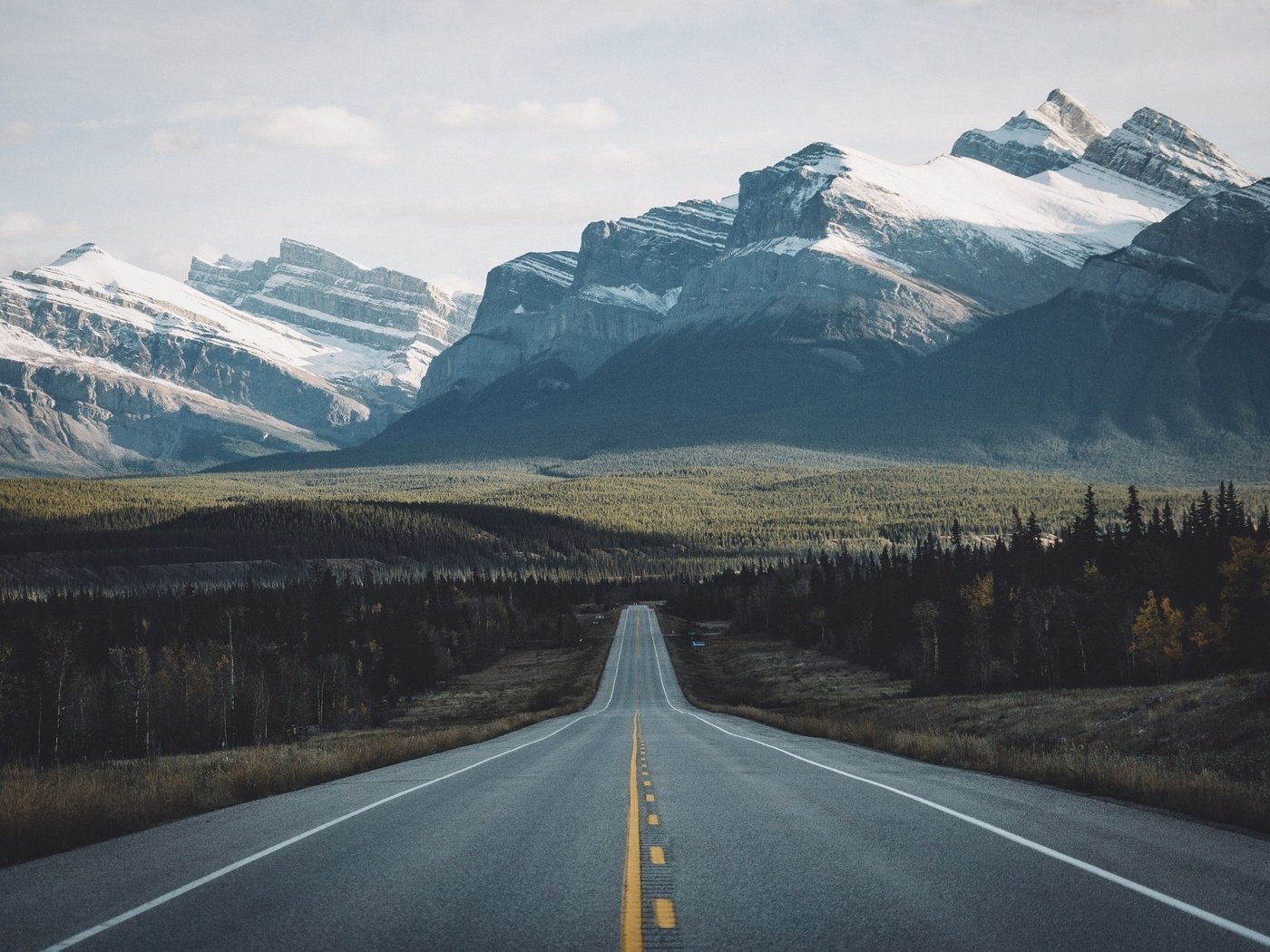 Обои дорога, горы, природа, канада, johannes hulsch, road, mountains, nature, canada разрешение 2048x1365 Загрузить