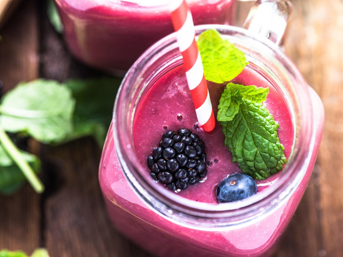 Обои мята, напиток, ягоды, черника, трубочка, ежевика, смузи, mint, drink, berries, blueberries, tube, blackberry, smoothies разрешение 2048x1367 Загрузить