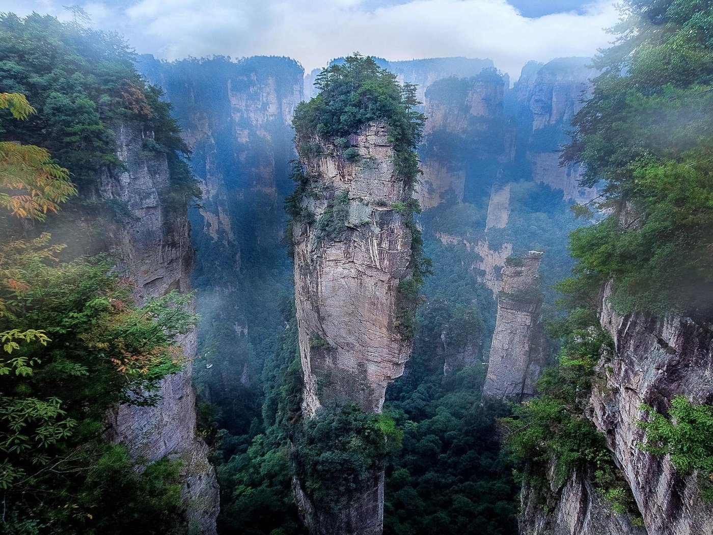 Парящие горы в Китае