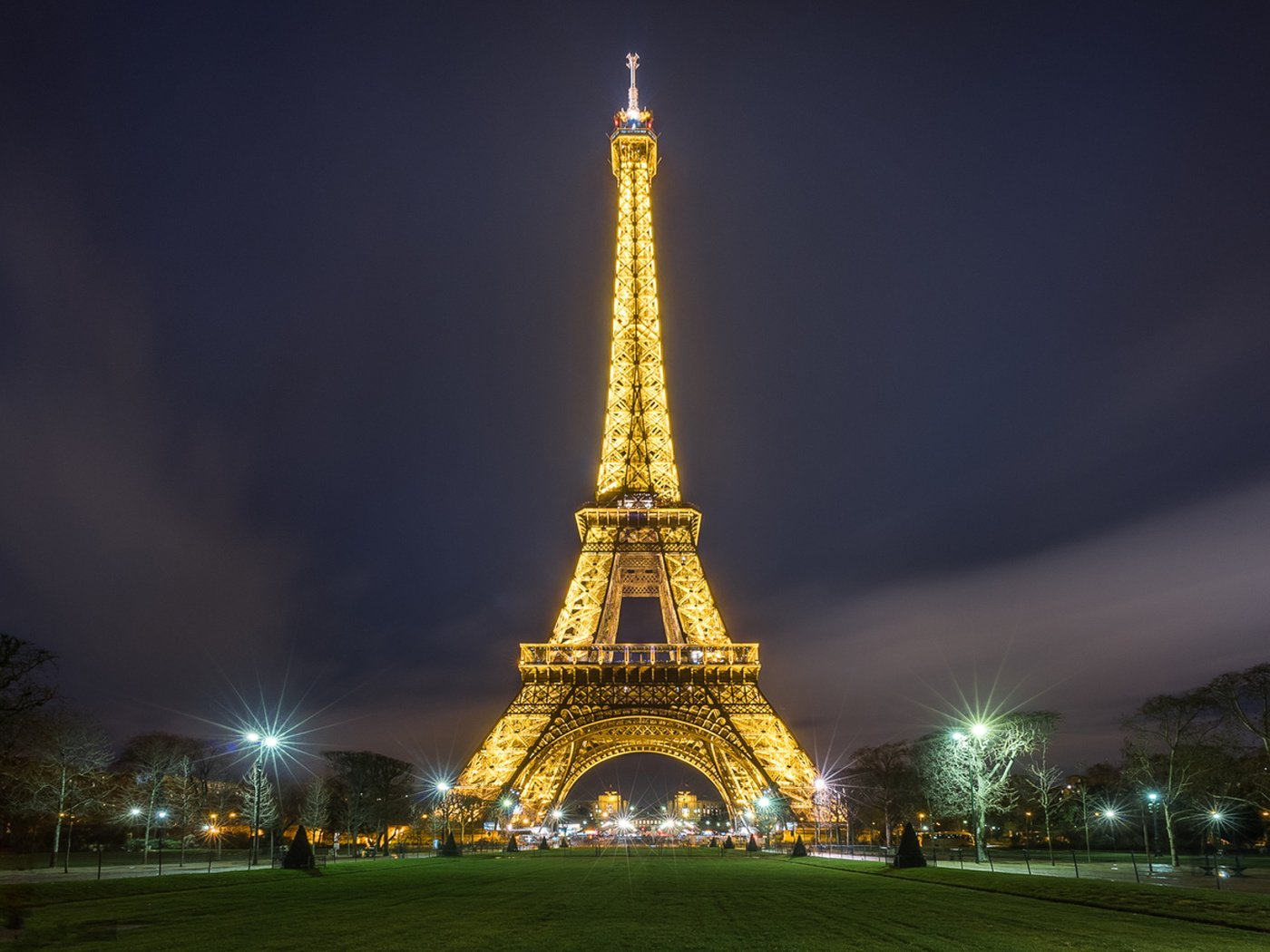 Обои ночь, огни, город, париж, франция, эйфелева башня, night, lights, the city, paris, france, eiffel tower разрешение 1920x1080 Загрузить