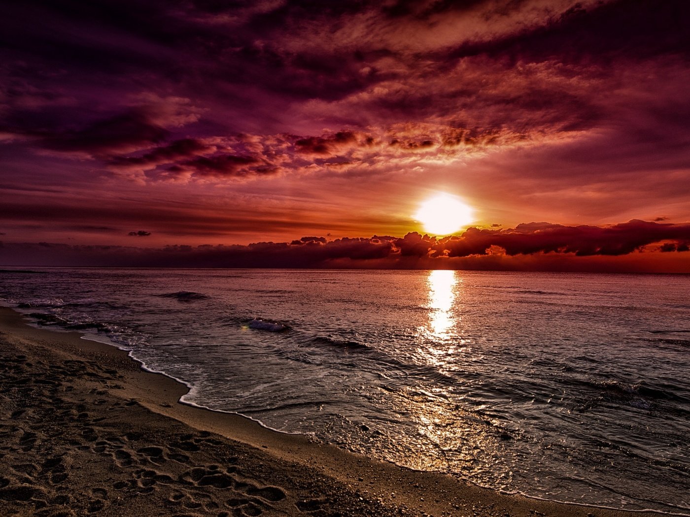 Обои небо, облака, солнце, закат, песок, пляж, горизонт, океан, the sky, clouds, the sun, sunset, sand, beach, horizon, the ocean разрешение 3840x2160 Загрузить