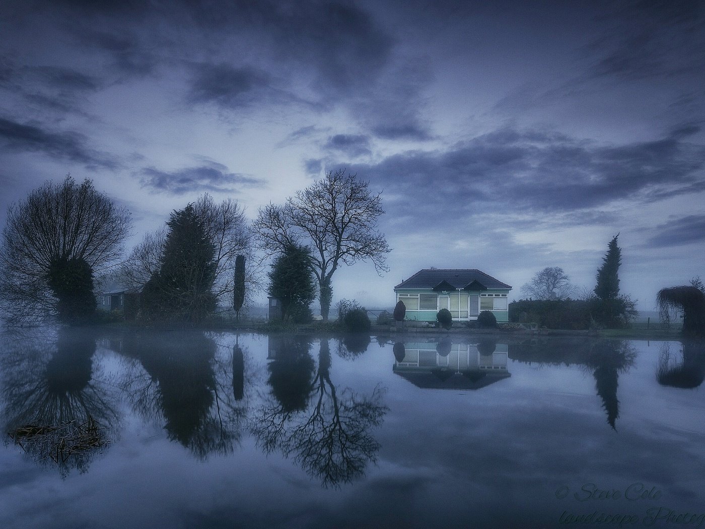 Обои облака, деревья, озеро, отражение, дом, англия, нормантон он сор, clouds, trees, lake, reflection, house, england, normanton he's a cop разрешение 2048x1326 Загрузить