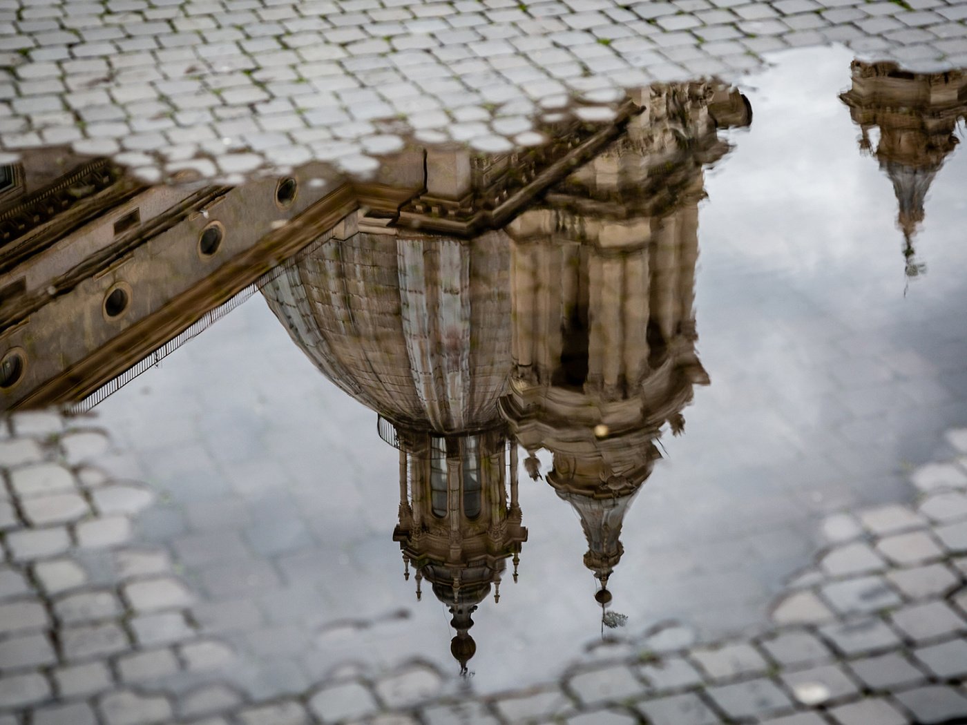 Обои отражение, собор, италия, рим, лужа, reflection, cathedral, italy, rome, puddle разрешение 1920x1200 Загрузить