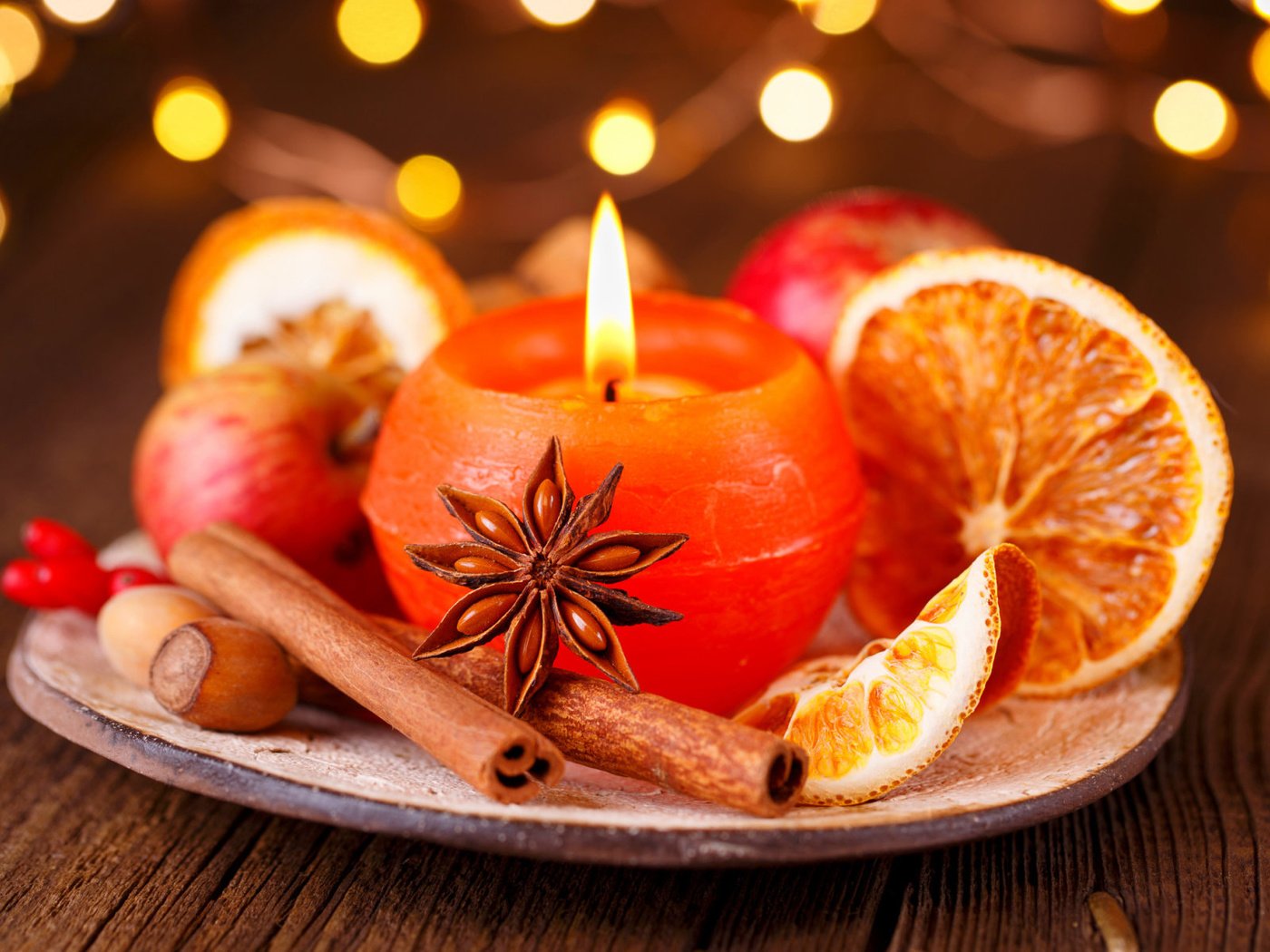 Обои новый год, корица, апельсины, свеча, рождество, пряности, sabine dietrich, new year, cinnamon, oranges, candle, christmas, spices разрешение 1920x1200 Загрузить