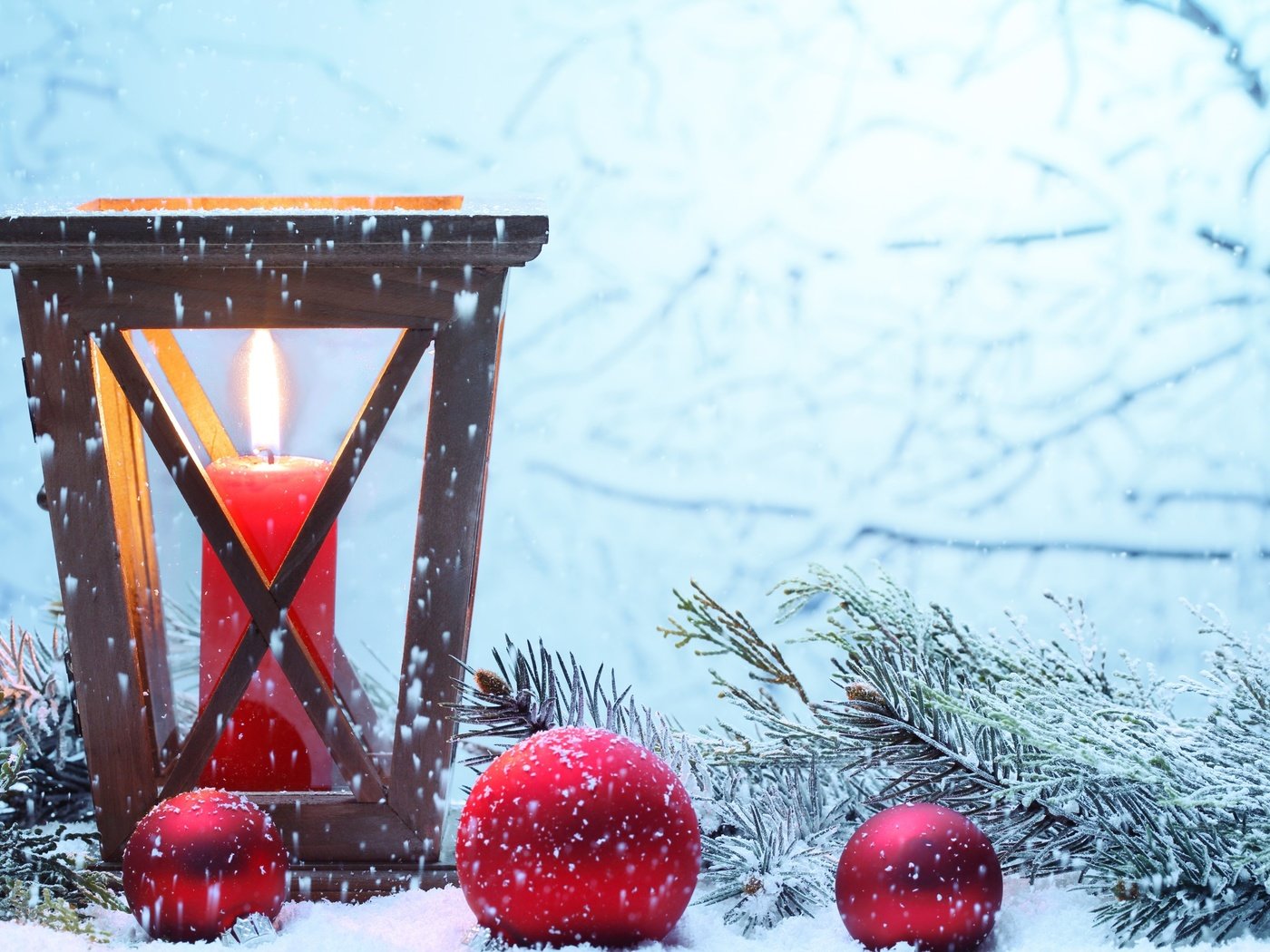 Обои новый год, фонарь, свеча, рождество, елочные игрушки, декор, new year, lantern, candle, christmas, christmas decorations, decor разрешение 2880x1800 Загрузить