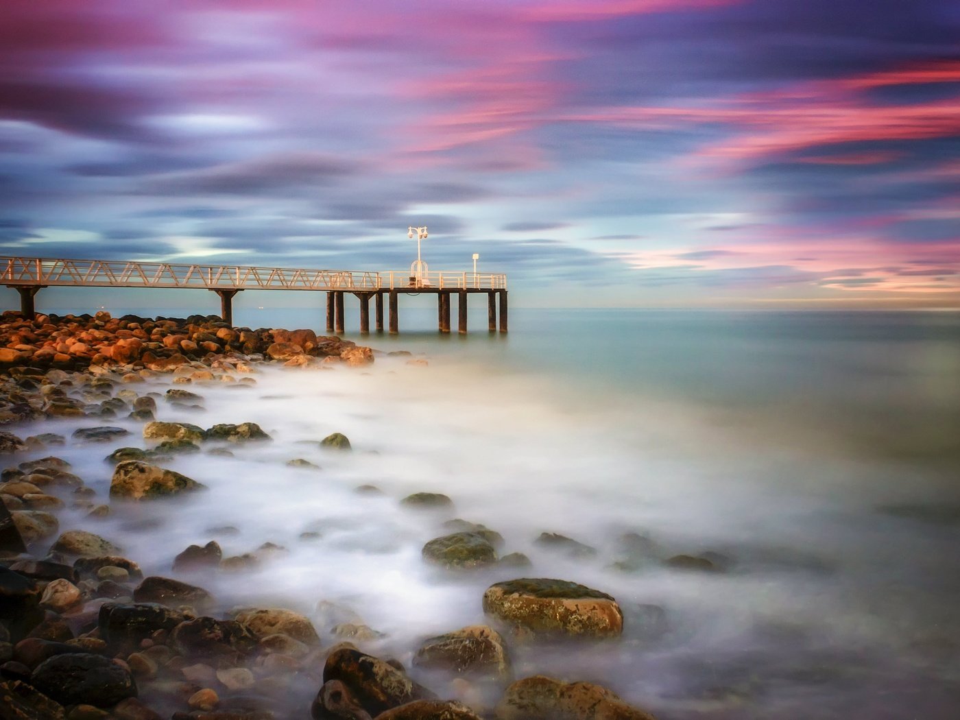 Обои облака, камни, берег, море, пляж, горизонт, пирс, clouds, stones, shore, sea, beach, horizon, pierce разрешение 4706x3137 Загрузить