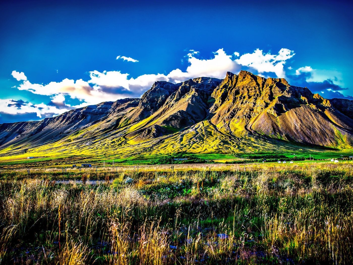 Обои небо, трава, облака, горы, исландия, kerhólakambur, the sky, grass, clouds, mountains, iceland разрешение 2048x1365 Загрузить