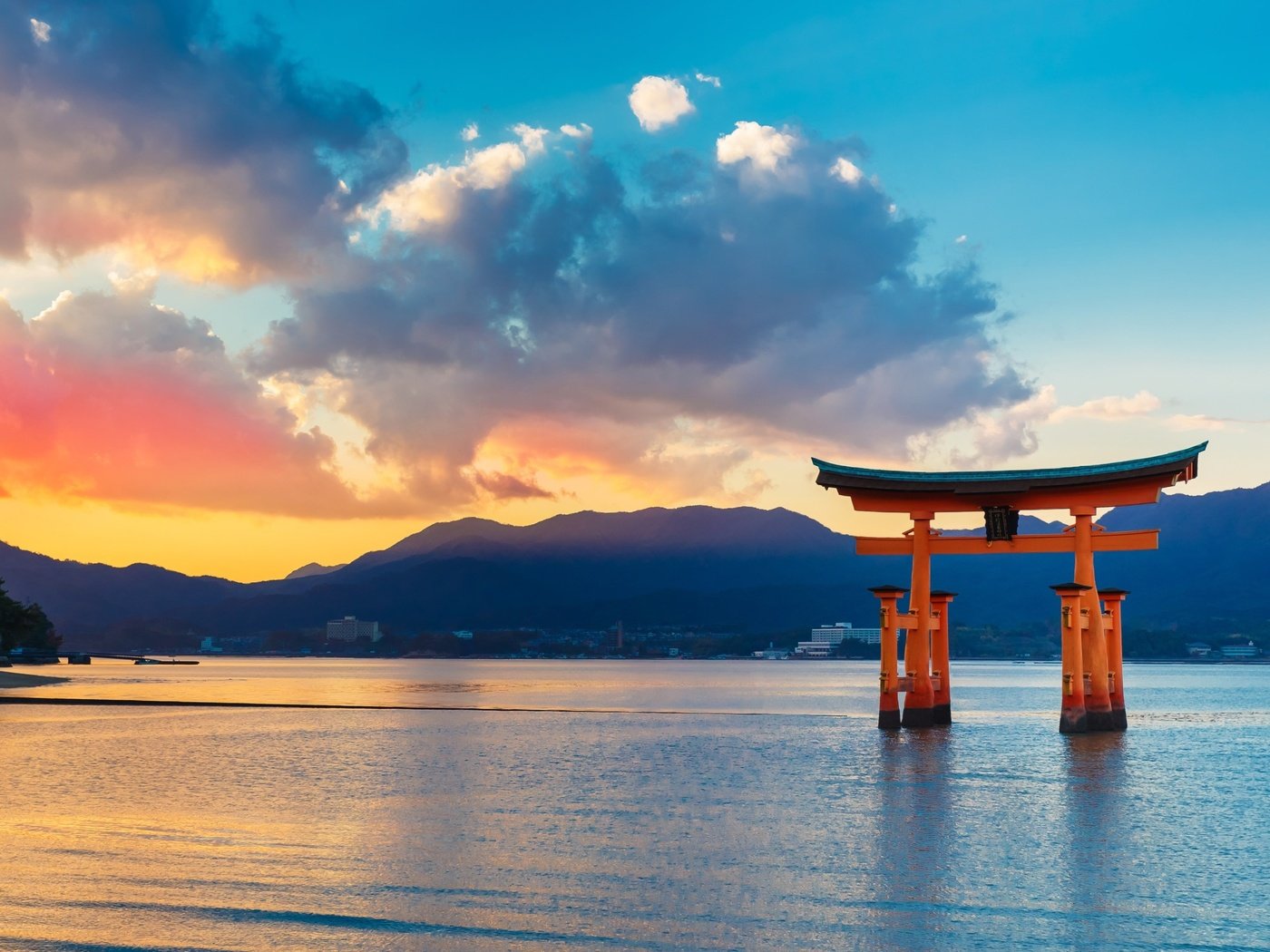 Обои небо, облака, закат, море, япония, torii gate, the sky, clouds, sunset, sea, japan разрешение 3840x2160 Загрузить