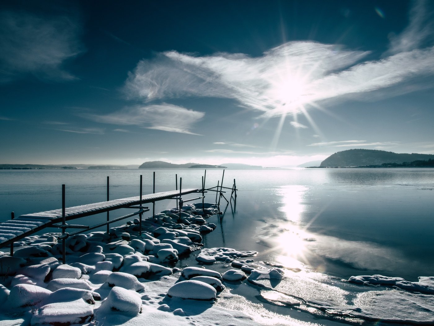 Обои берег, зима, утро, мост, shore, winter, morning, bridge разрешение 5537x3691 Загрузить