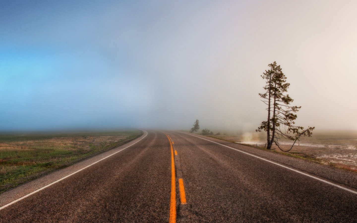 Обои дорога, обои, туман, широкоформатные, road, wallpaper, fog, widescreen разрешение 2560x1600 Загрузить