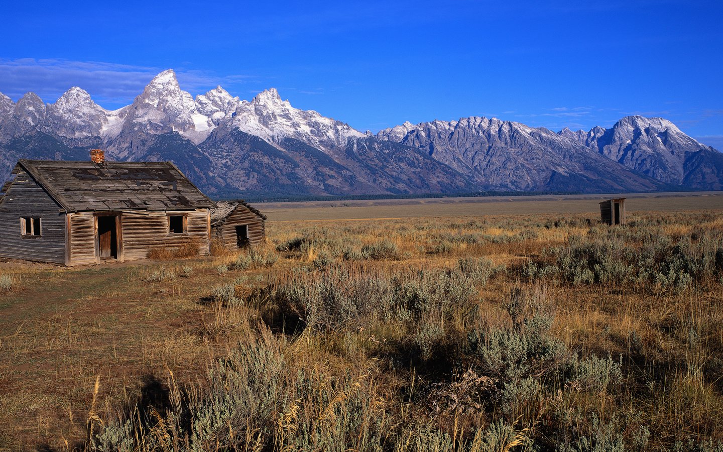 Обои скалы, дом, прерия, rocks, house, prairie разрешение 3750x1200 Загрузить