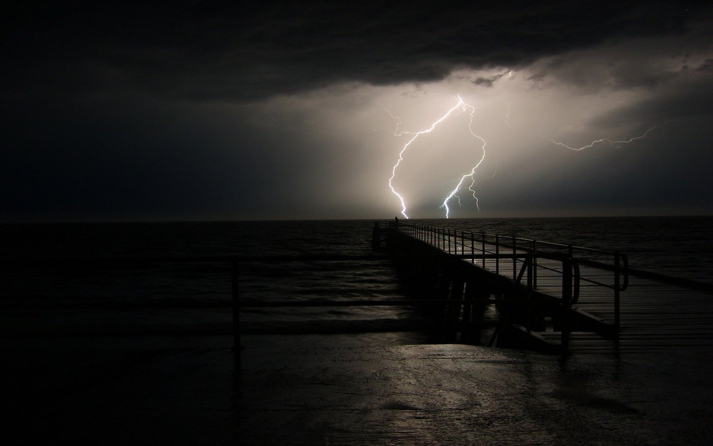 Обои ночь, море, молния, night, sea, lightning разрешение 1920x1080 Загрузить