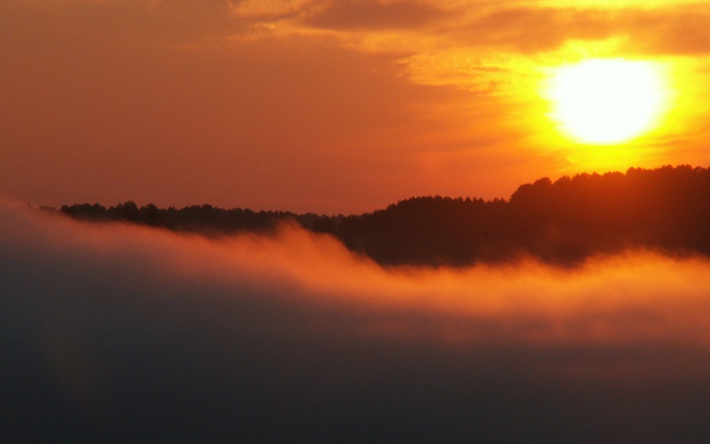 Обои горы, закат, туман, вершина, mountains, sunset, fog, top разрешение 1920x1080 Загрузить