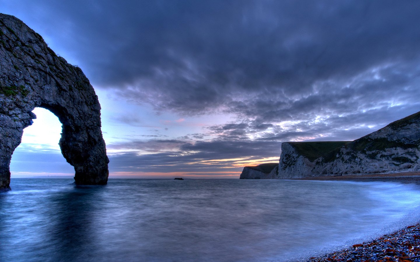 Обои скалы, тучи, море, англия, бухта, rocks, clouds, sea, england, bay разрешение 1920x1080 Загрузить