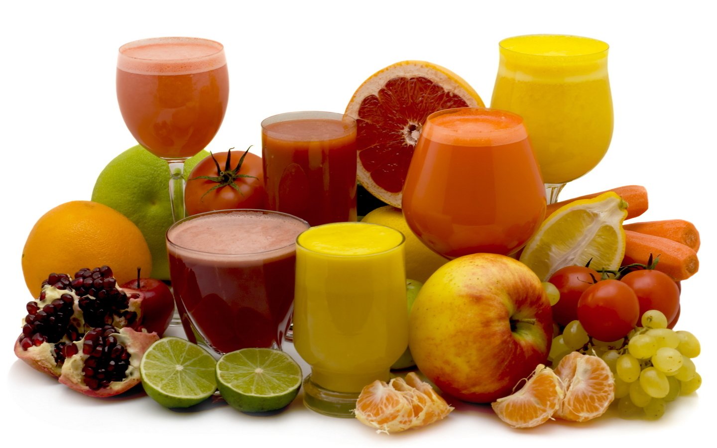 Обои лимон, апельсин, яблоко, морковь, помидор, гранат, соки, lemon, orange, apple, carrots, tomato, garnet, juices разрешение 1920x1200 Загрузить