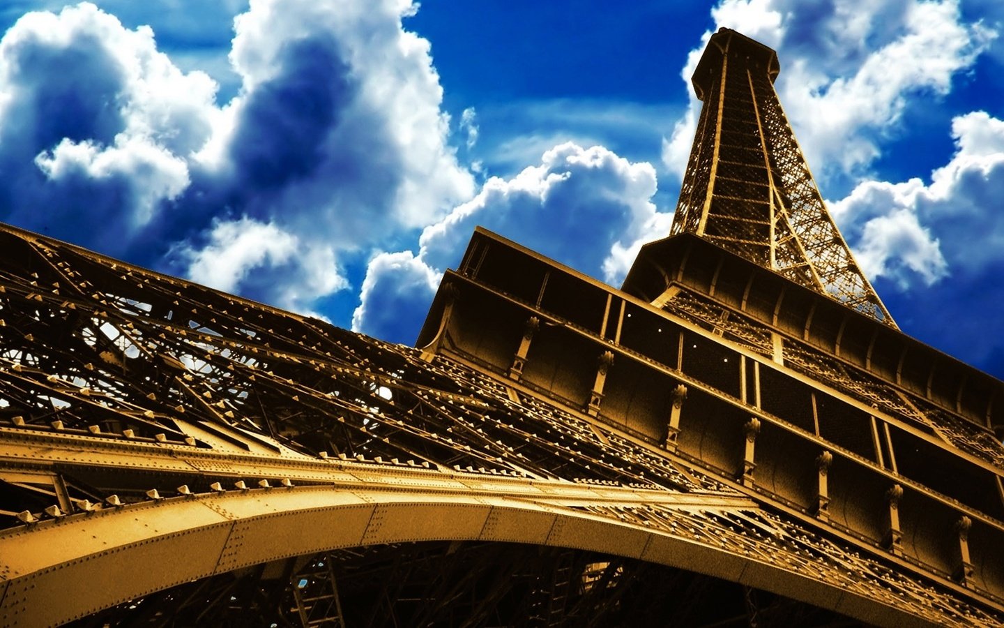 Обои небо, облака, париж, эйфелева башня, the sky, clouds, paris, eiffel tower разрешение 1920x1080 Загрузить