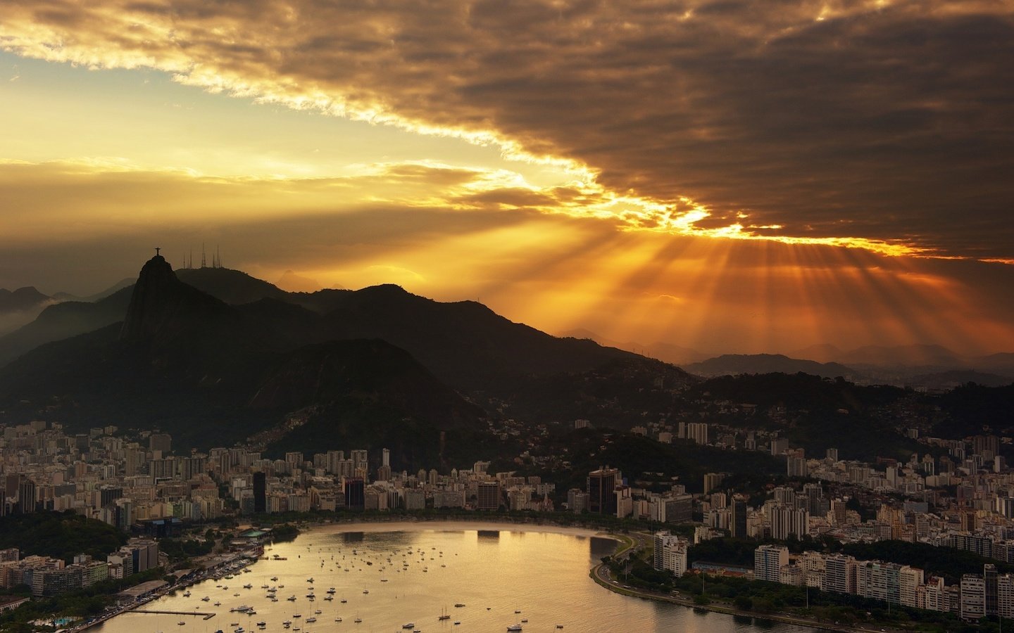 Обои бразилия, рио-де-жанейро, лучи солнце, brazil, rio de janeiro, the rays of the sun разрешение 2000x1313 Загрузить