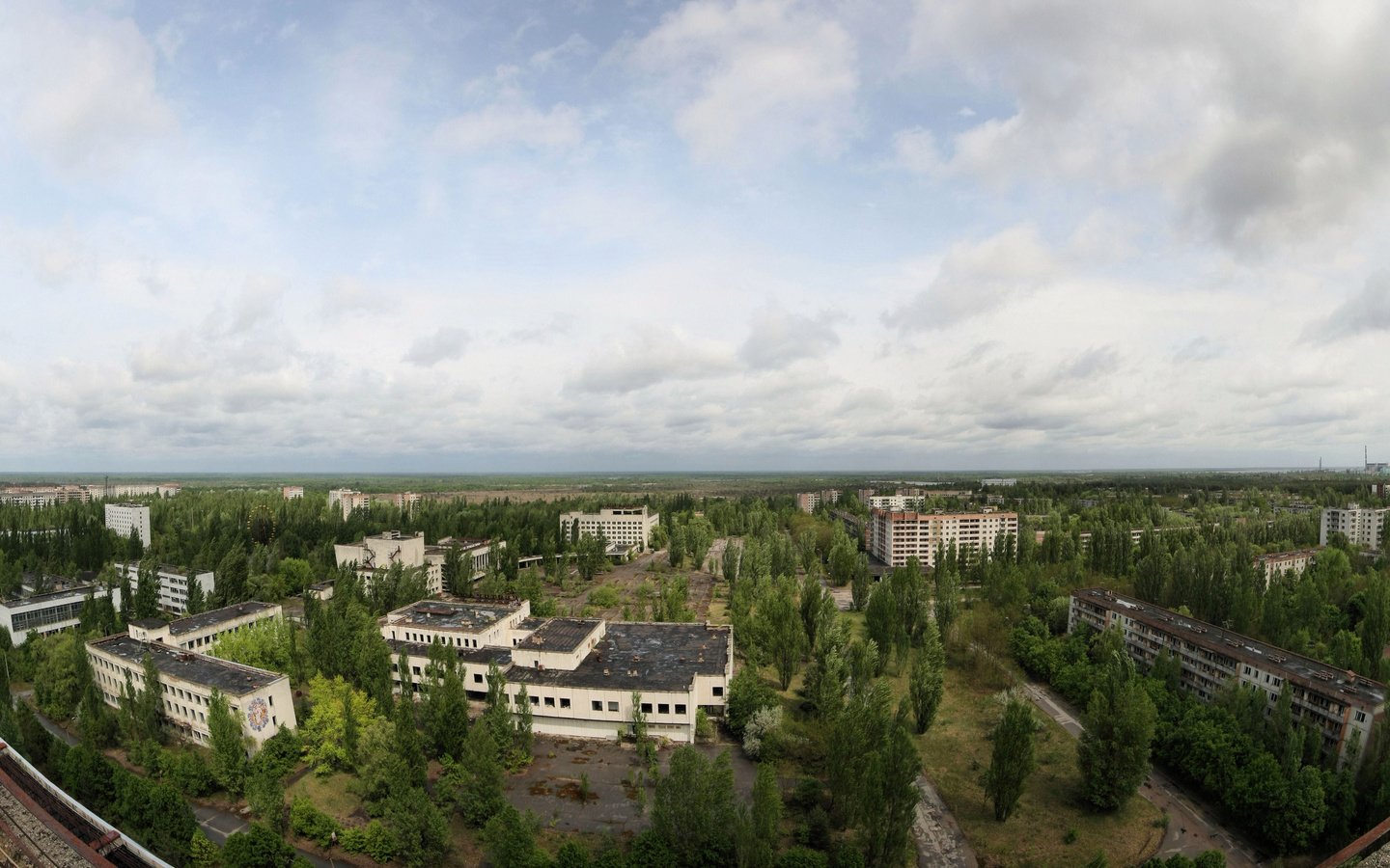 Обои деревья, дома, припять, мертвый город, trees, home, pripyat, dead city разрешение 6000x3000 Загрузить