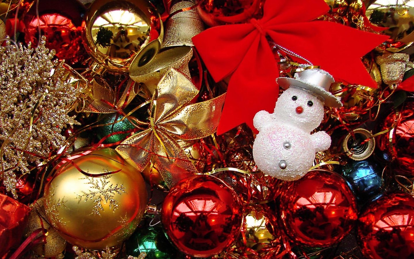 Обои новый год, зима, снеговик, игрушки, рождество, new year, winter, snowman, toys, christmas разрешение 1920x1080 Загрузить
