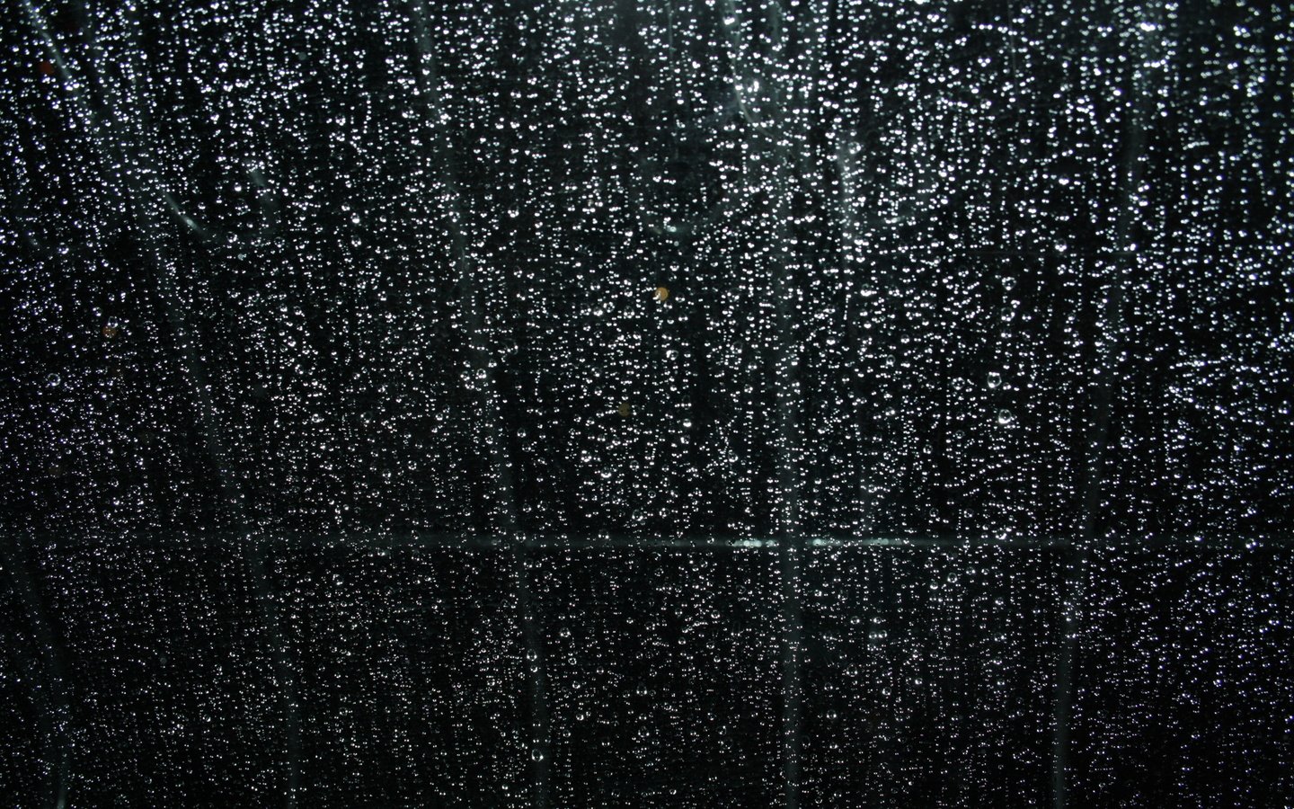 Обои ночь, вода, капли, дождь, окно, стекло, night, water, drops, rain, window, glass разрешение 2560x1600 Загрузить