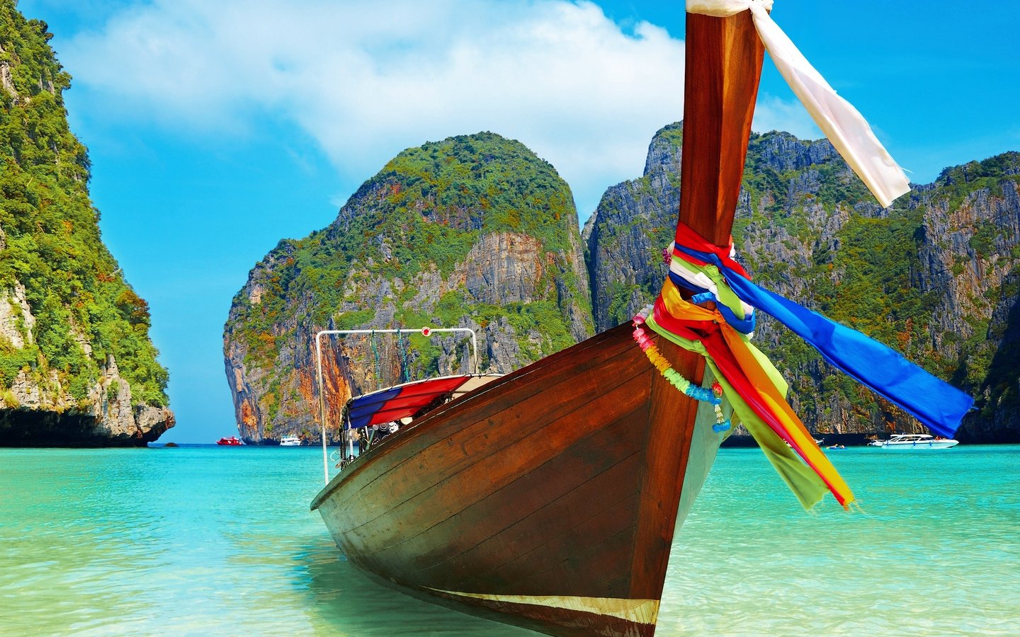 Обои скалы, лодка, таиланд, тропики, rocks, boat, thailand, tropics разрешение 2560x1440 Загрузить