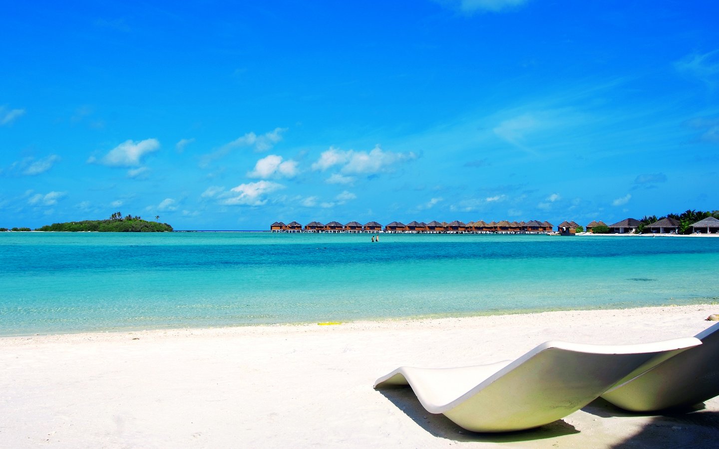 Обои море, пляж, бунгало, тропики, мальдивы, sea, beach, bungalow, tropics, the maldives разрешение 4244x2830 Загрузить
