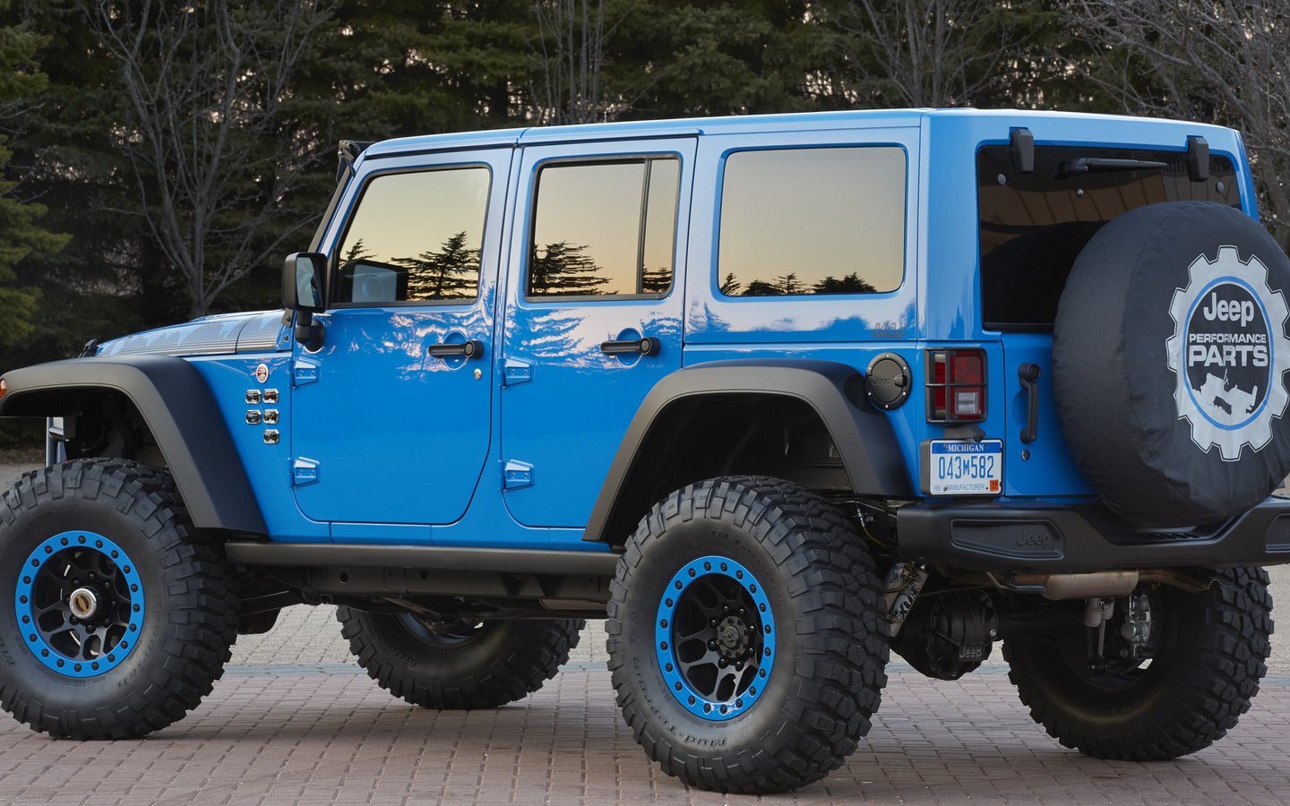 Обои голубой, тюнинг, джип, blue, tuning, jeep разрешение 1920x1080 Загрузить