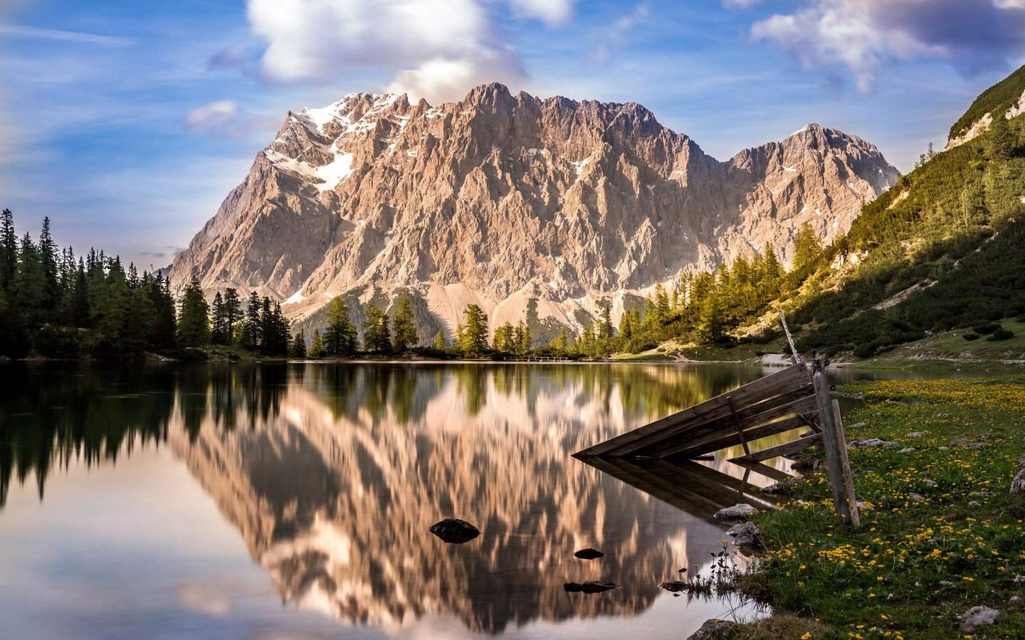 Обои вода, лес, гора, австрия, германия, цугшпитце, water, forest, mountain, austria, germany, zugspitze разрешение 1920x1200 Загрузить