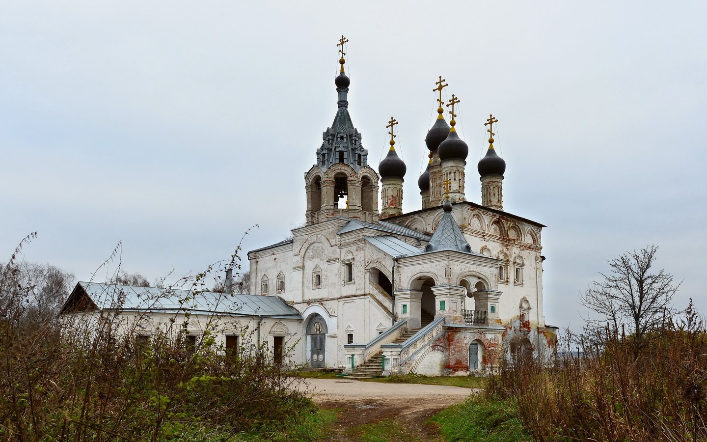 Обои осень, россия, церковь воскресения христова, autumn, russia, church of the resurrection разрешение 2560x1600 Загрузить