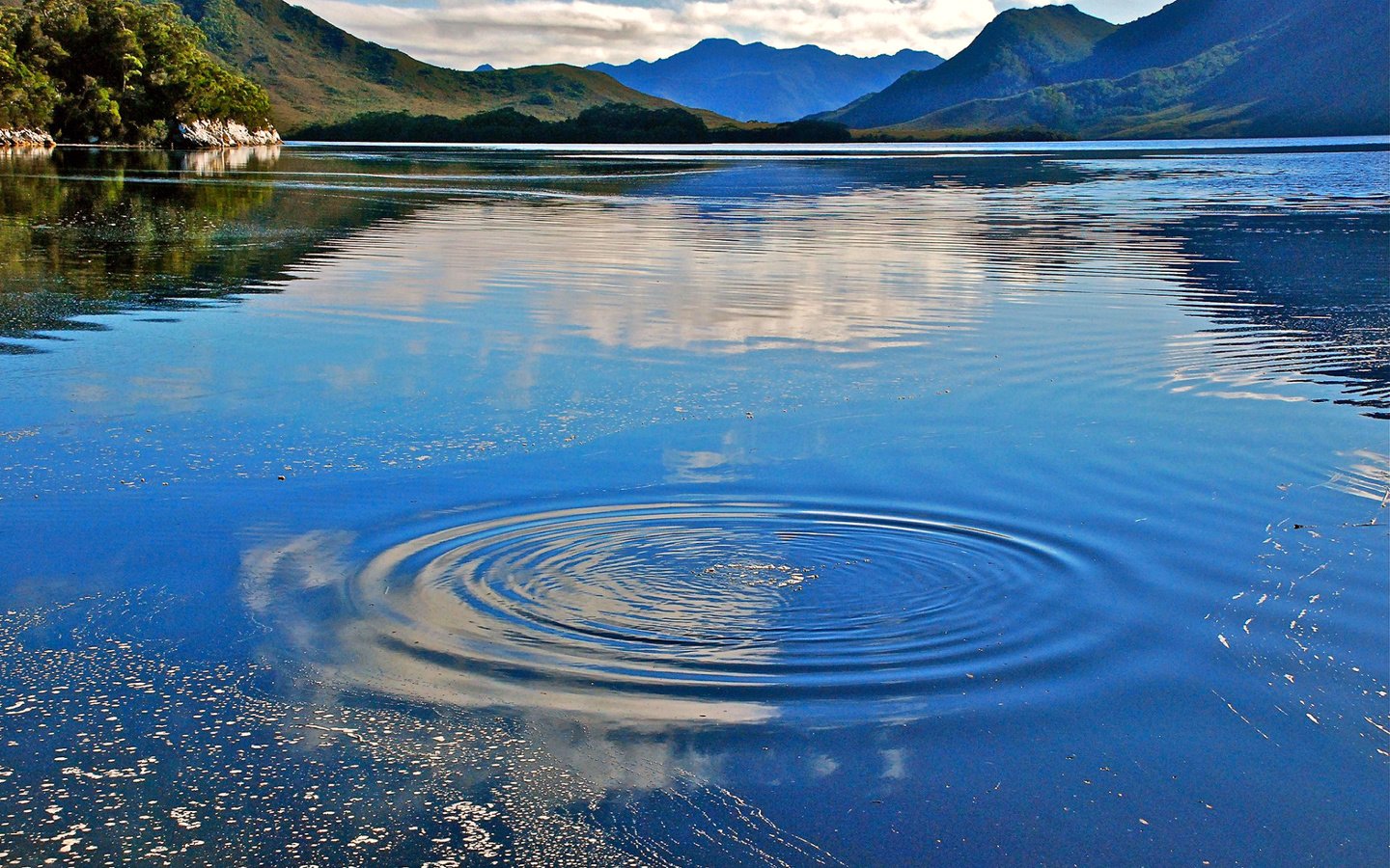 Обои вода, озеро, горы, круги, австралия, water, lake, mountains, circles, australia разрешение 1920x1200 Загрузить