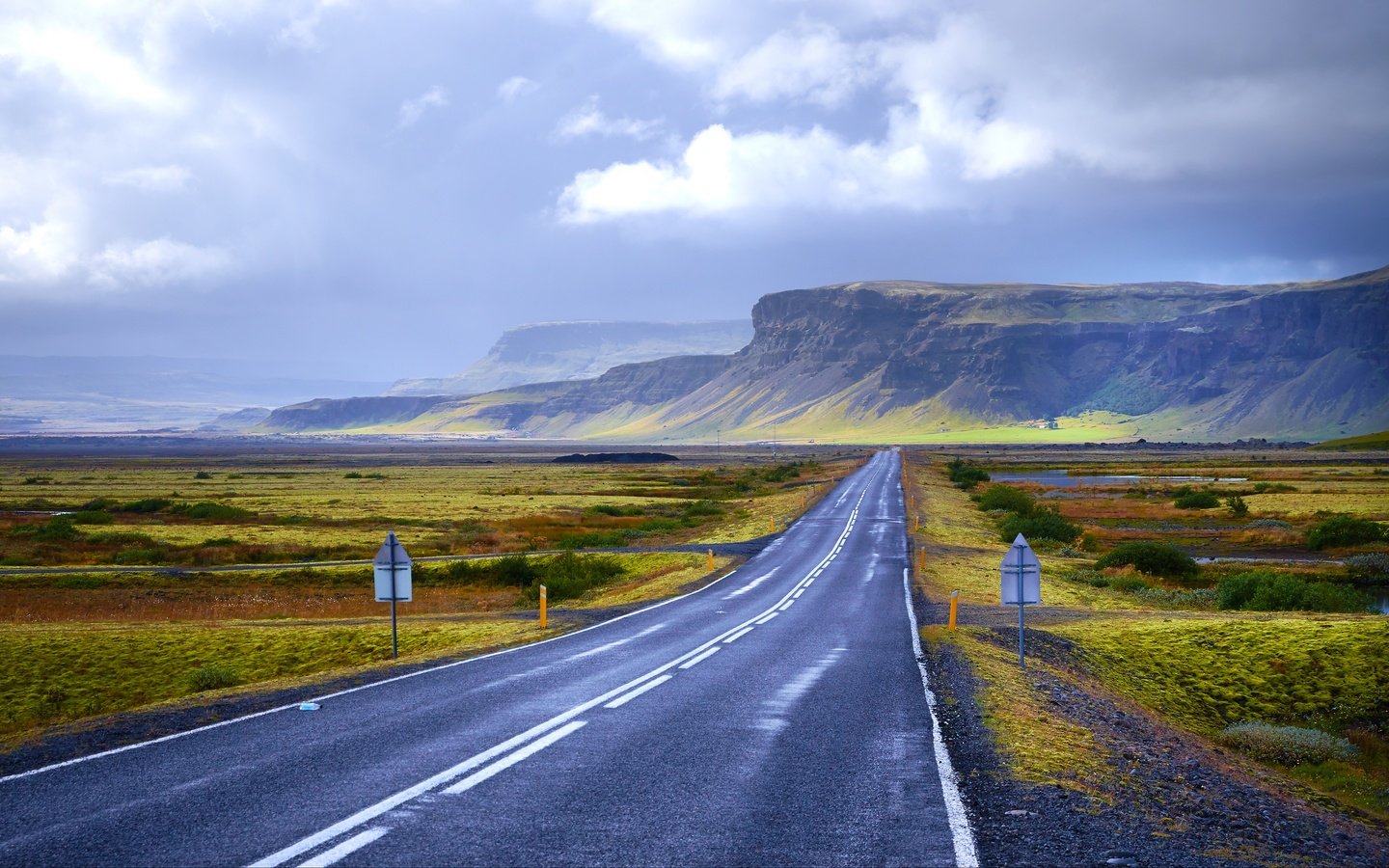 Обои небо, дорога, горы, поля, the sky, road, mountains, field разрешение 3840x2345 Загрузить