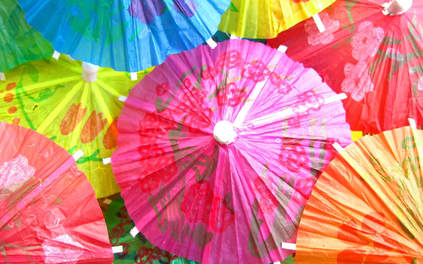 Обои настроение, разноцветные, зонтики, японский зонтик, mood, colorful, umbrellas разрешение 4620x3466 Загрузить