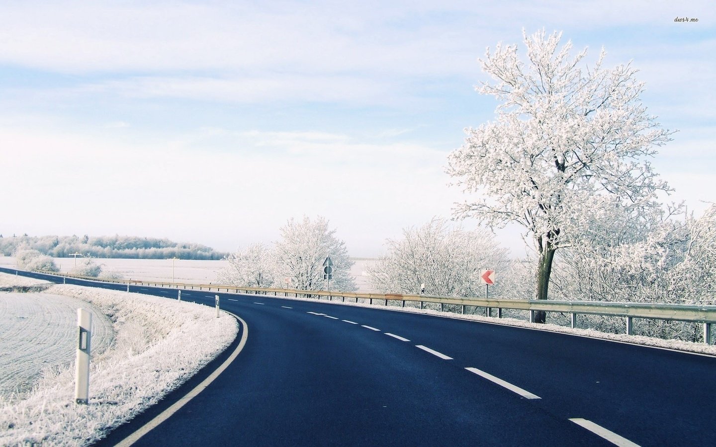 Обои снег, зима, гора, автодорога,     дерево, snow, winter, mountain, road, tree разрешение 1920x1200 Загрузить