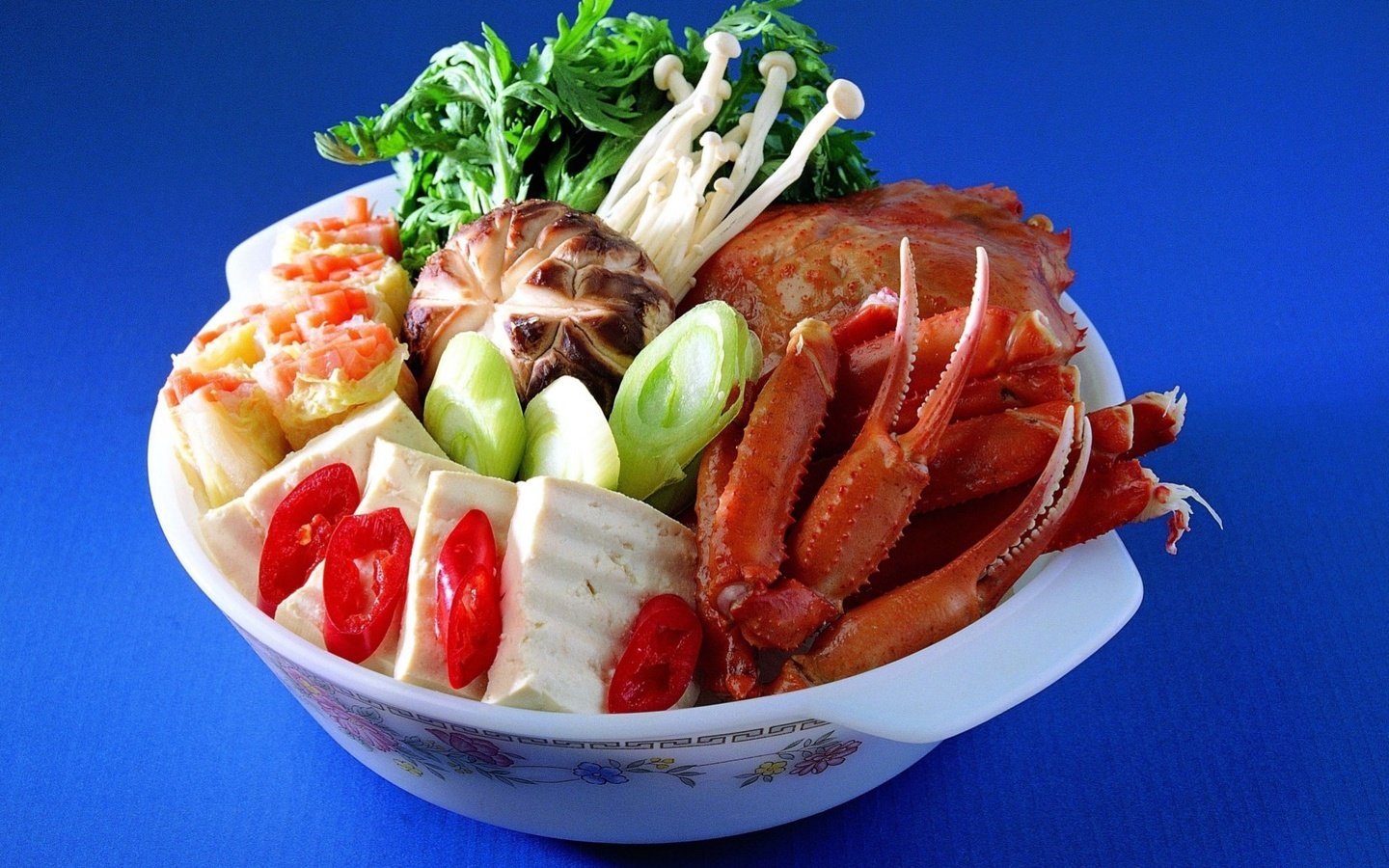 Обои зелень, грибы, овощи, краб, морепродукты, блюда из крабов, greens, mushrooms, vegetables, crab, seafood, crab dishes разрешение 1920x1394 Загрузить