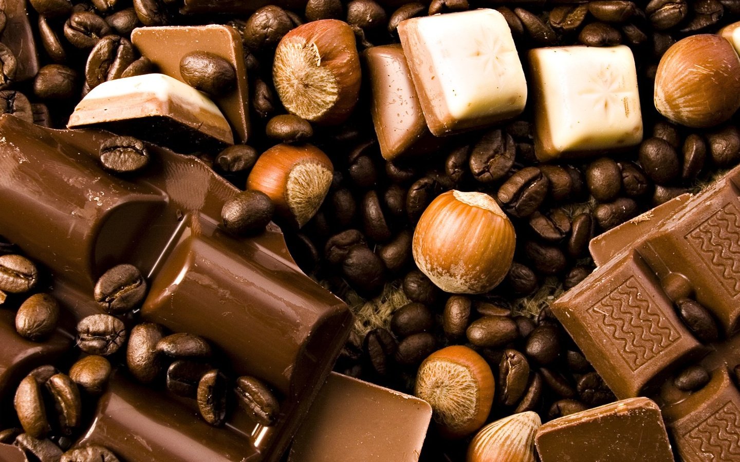 Обои орехи, кофе, шоколад, кофейные зерна, фундук, nuts, coffee, chocolate, coffee beans, hazelnuts разрешение 1920x1080 Загрузить