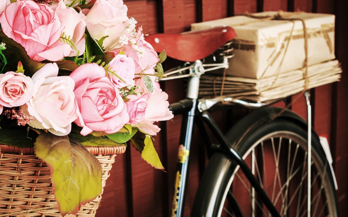 Обои цветы, ретро, букет, велосипед,  цветы, роз, флористика, flowers, retro, bouquet, bike, roses, floral разрешение 2880x1920 Загрузить