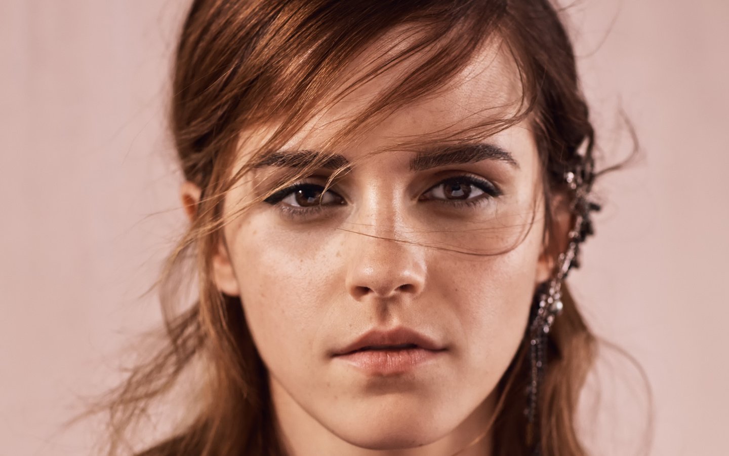 Обои девушка, лицо, эмма уотсон, vogue, 2015 год, фотосессия для, girl, face, emma watson, 2015, photo shoot for разрешение 3271x3271 Загрузить