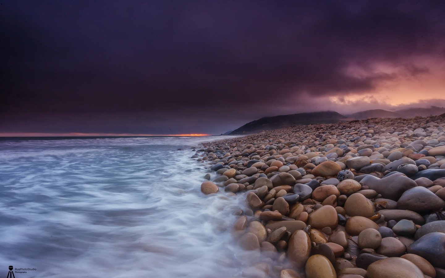 Обои камни, закат, море, пляж, побережье, stones, sunset, sea, beach, coast разрешение 2048x1365 Загрузить