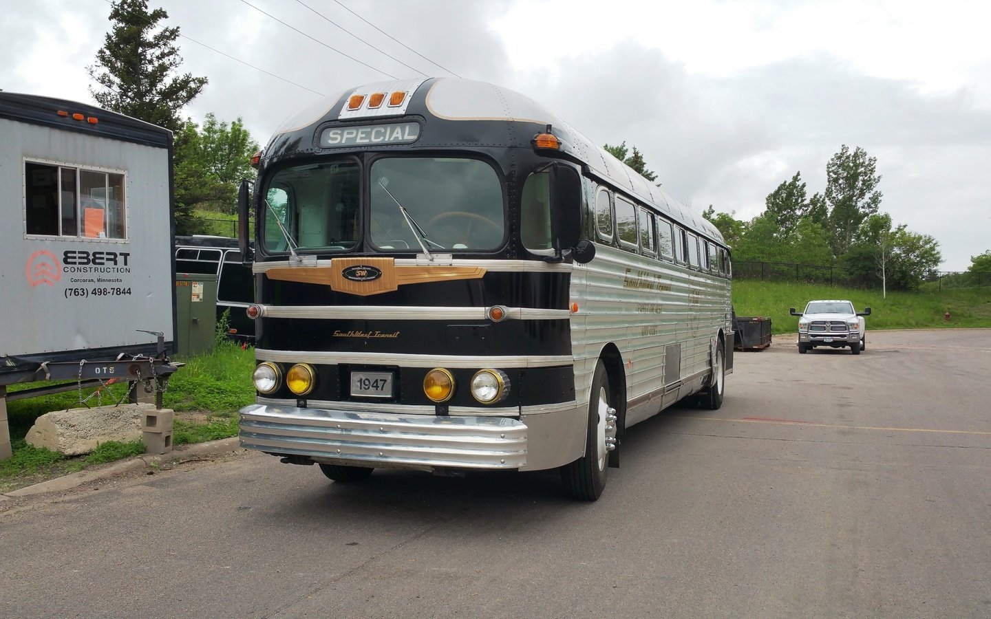 Обои 1947 bus разрешение 5312x2988 Загрузить