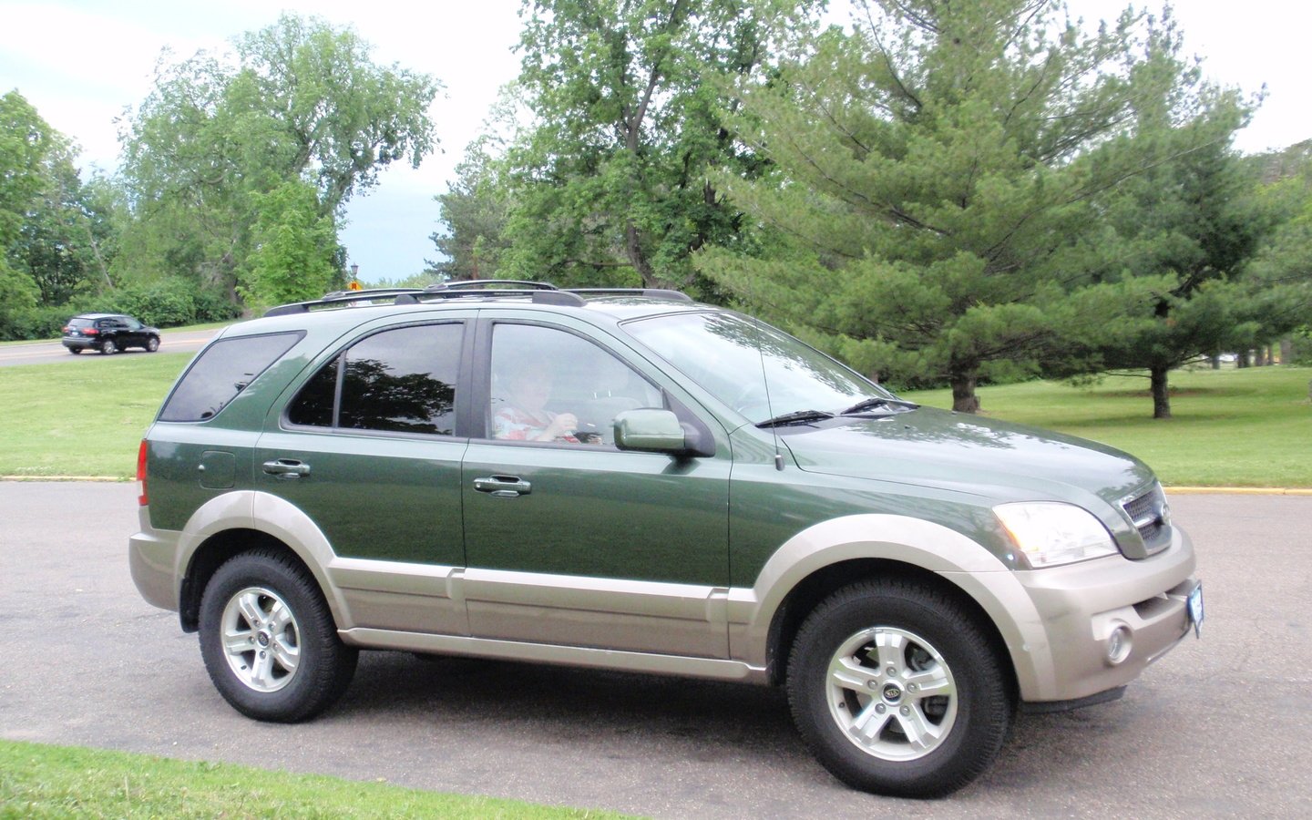 Обои 2004 kia sorento разрешение 2560x1920 Загрузить