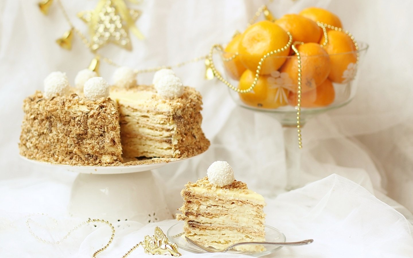 Обои торт, мандарины, наполеон, cake, tangerines, napoleon разрешение 1920x1263 Загрузить