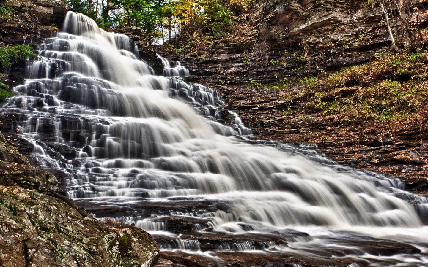 Обои скалы, водопад, штат пенсильвания, ricketts glen state park, rocks, waterfall, pennsylvania разрешение 2180x1450 Загрузить