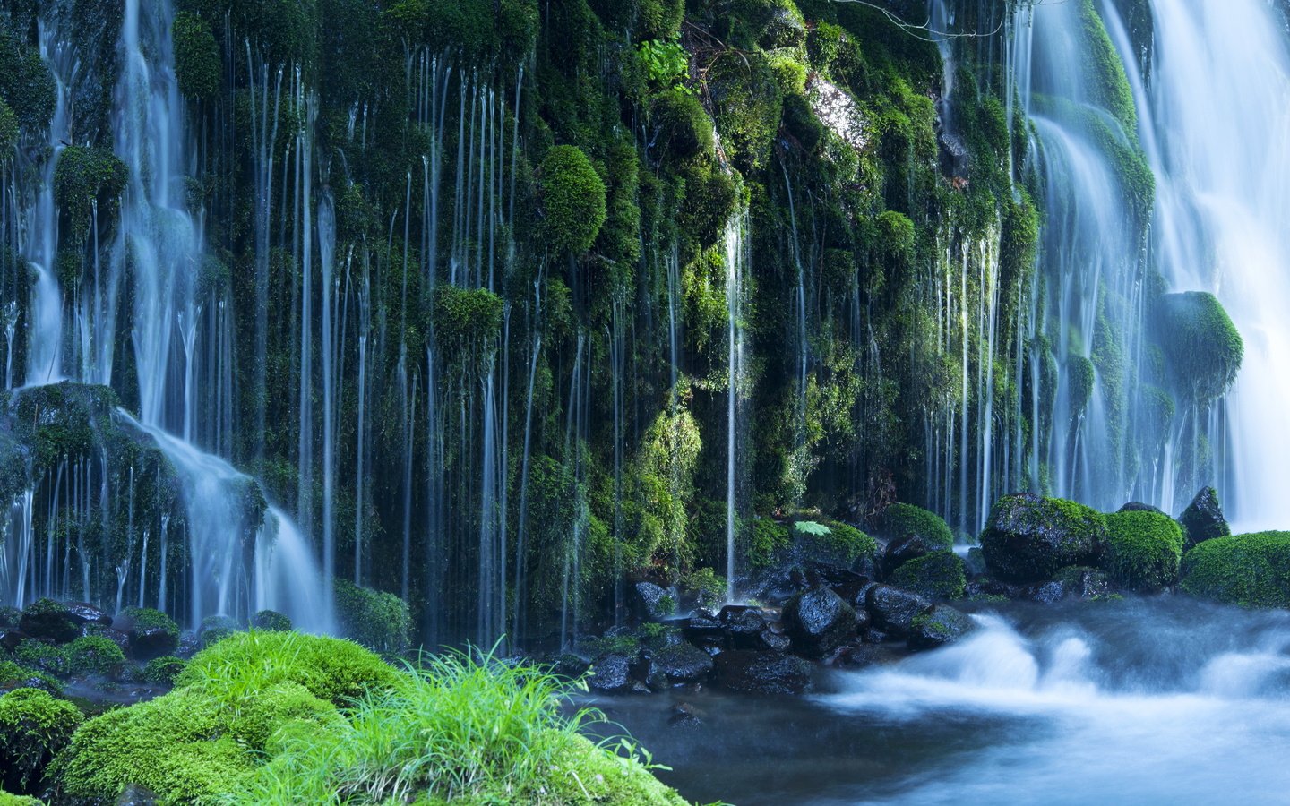 Обои камни, водопад, поток, мох, stones, waterfall, stream, moss разрешение 5423x3615 Загрузить