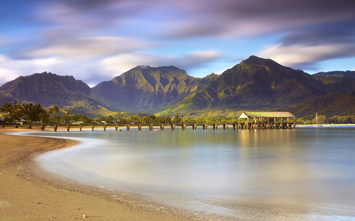 Обои небо, горы, море, пляж, пирс, пальмы, the sky, mountains, sea, beach, pierce, palm trees разрешение 1920x1200 Загрузить