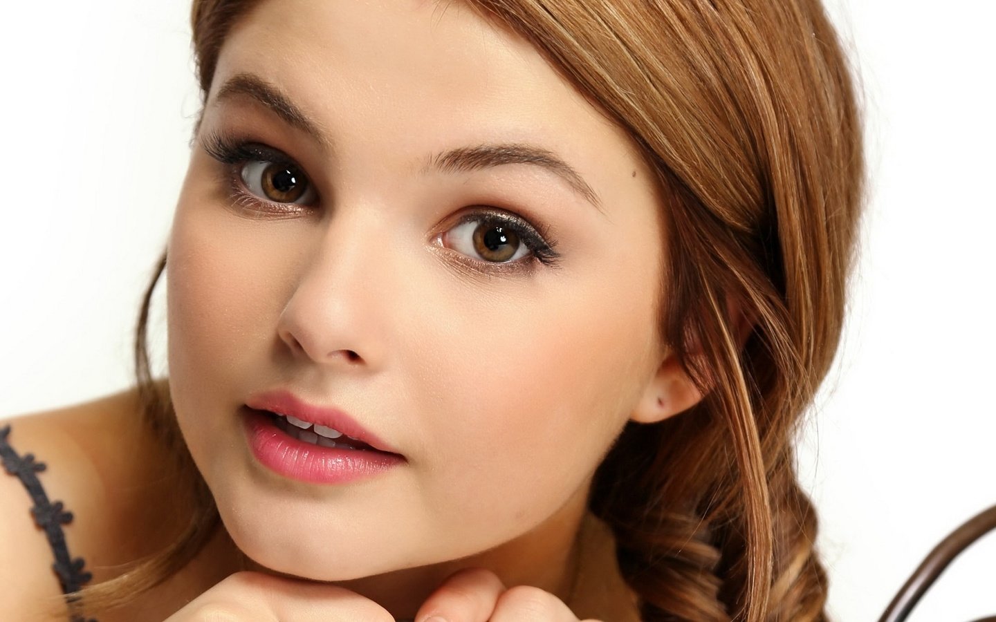 Обои девушка, карие глаза, взгляд, русая, губы, стефани скотт, лицо, stefanie scott, актриса, белый фон, певица, шатенка, girl, brown eyes, look, rus, lips, stephanie scott, face, actress, white background, singer, brown hair разрешение 1920x1080 Загрузить