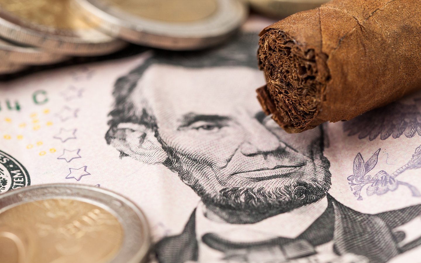 Обои деньги, монеты, доллар, сигара, банкнота, cuban cigar, weltreisendertj, money, coins, dollar, cigar, bill разрешение 4288x2848 Загрузить