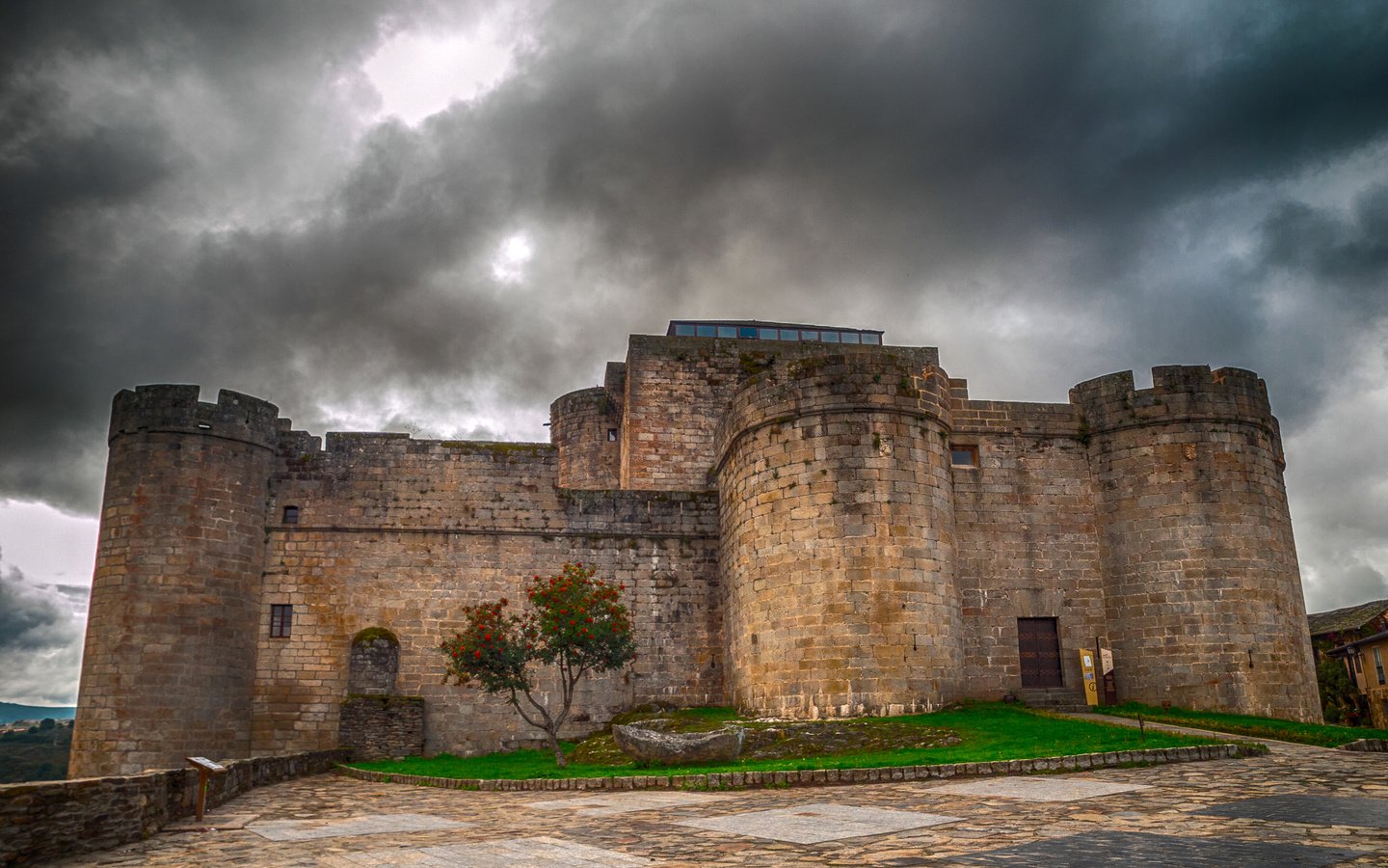 Обои тучи, крепость, испания, castillo, sanabria, clouds, fortress, spain разрешение 2800x1800 Загрузить