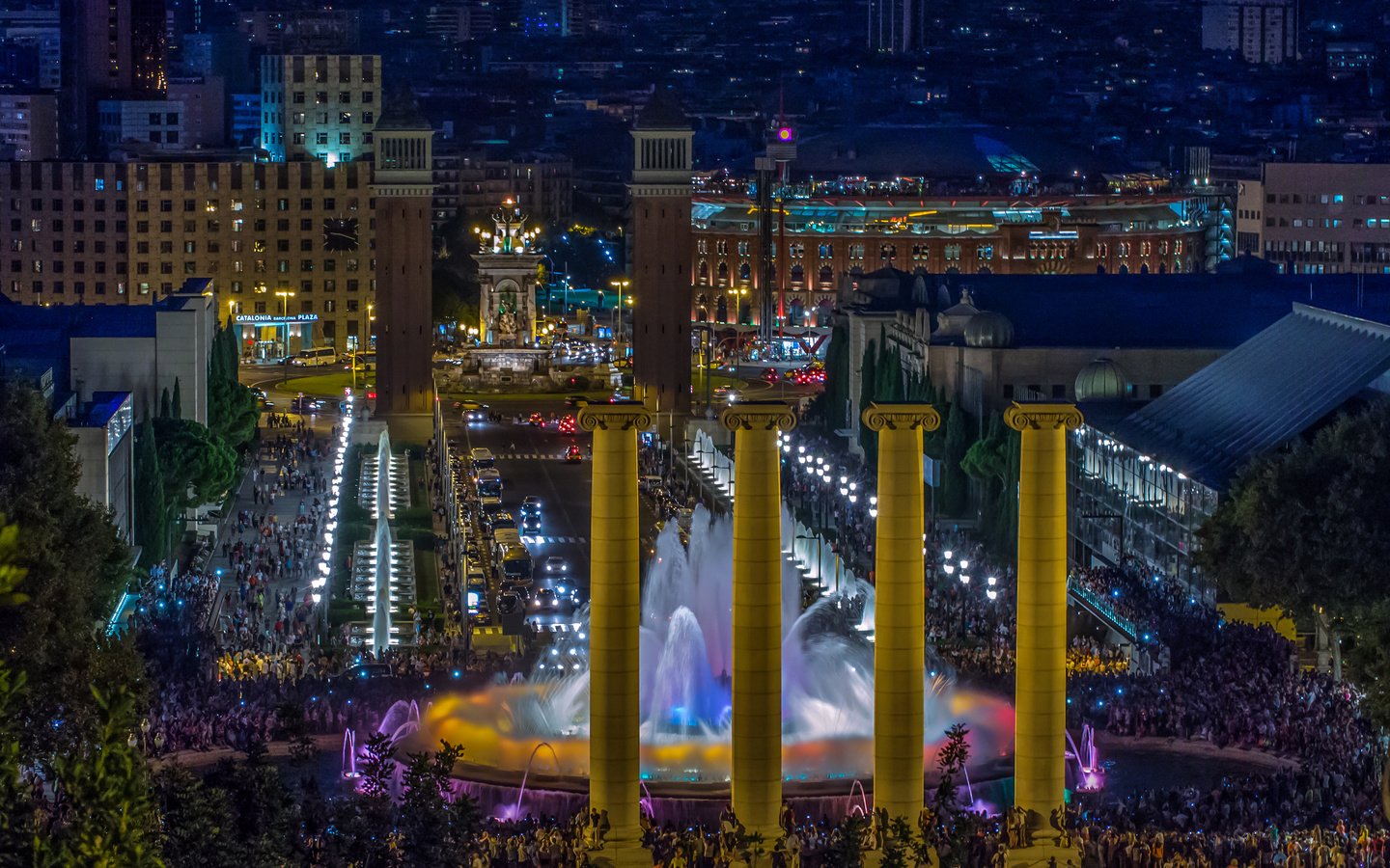 Обои испания, барселона, здания.фонтаны, монжуик, spain, barcelona, of the building.fountains, montjuïc разрешение 3185x2000 Загрузить